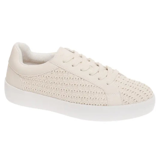 Breathable casual shoes